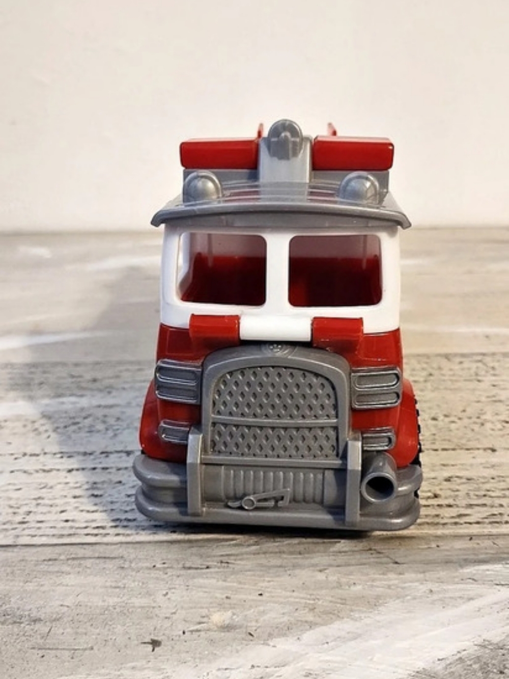 Paw Patrol Ultimate Rescue Marshall Fire Truck Vehicle